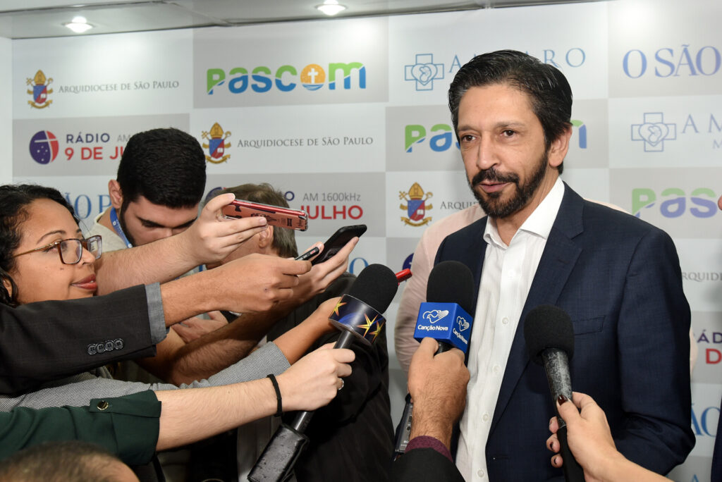 Prefeito de São Paulo visita a ExpoCatólica