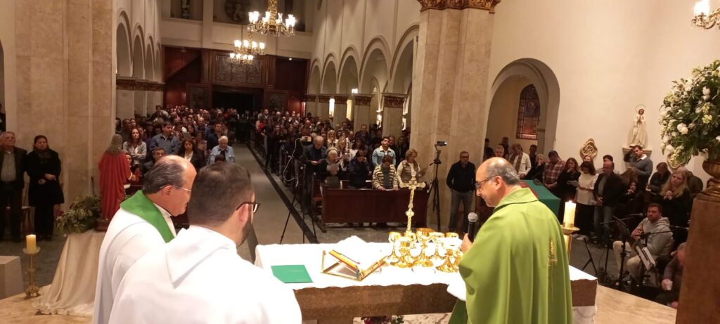 Dom Rogério faz visita pastoral à Paróquia São José, no Jardim Europa - Jornal O São Paulo