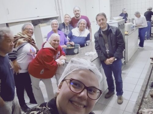 Lapa: Jovens de 5 paróquias mobilizam-se em ação solidária - Jornal O São Paulo