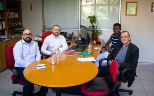 Dom Carlos Lema Garcia realiza visita à FAPCOM - Jornal O São Paulo