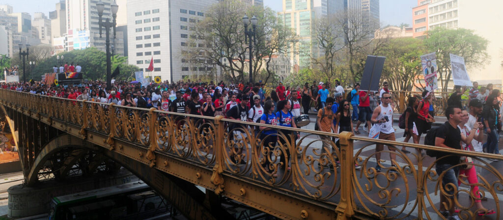 Os jovens, os adultos, a política melhor - Jornal O São Paulo