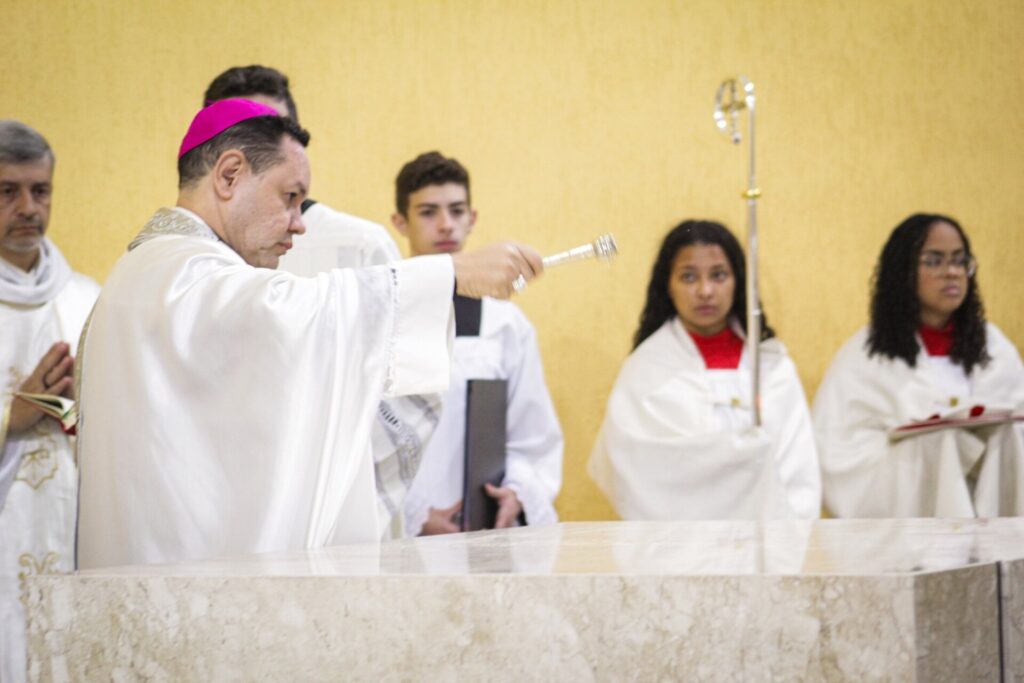 Belém: Altar da igreja matriz da Paróquia Nossa Senhora do Carmo é abençoado - Jornal O São Paulo