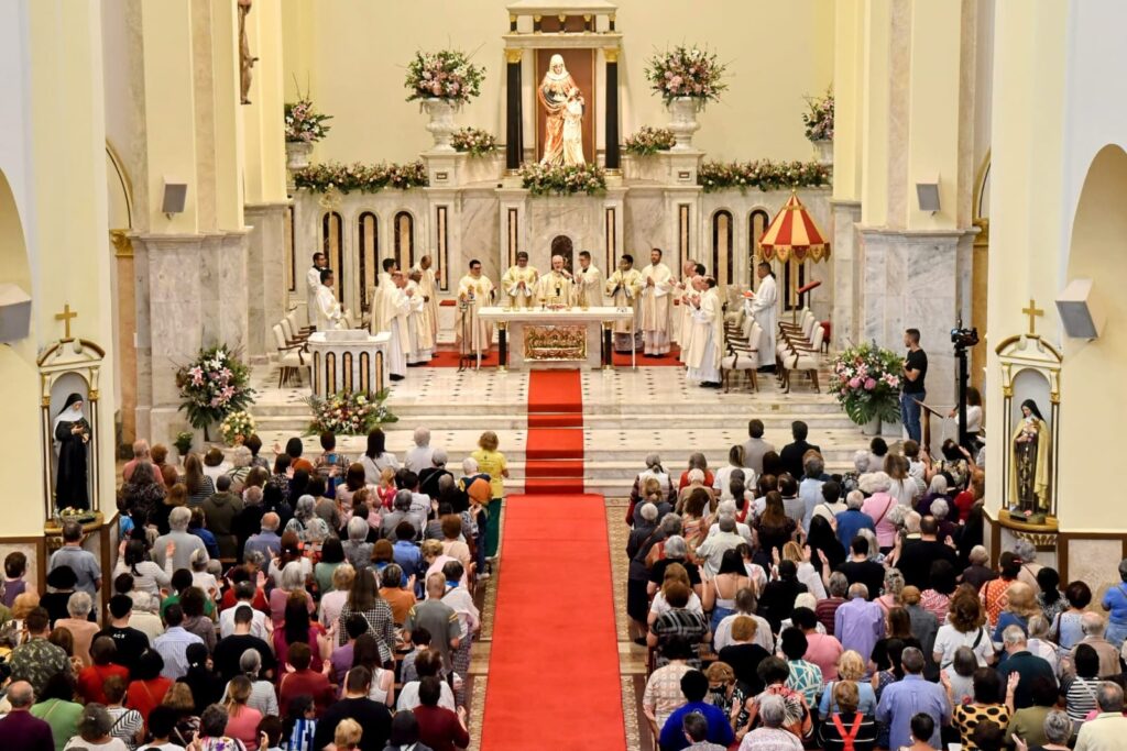 Na Basílica de Sant’Ana, milhares de fiéis festejam a padroeira - Jornal O São Paulo