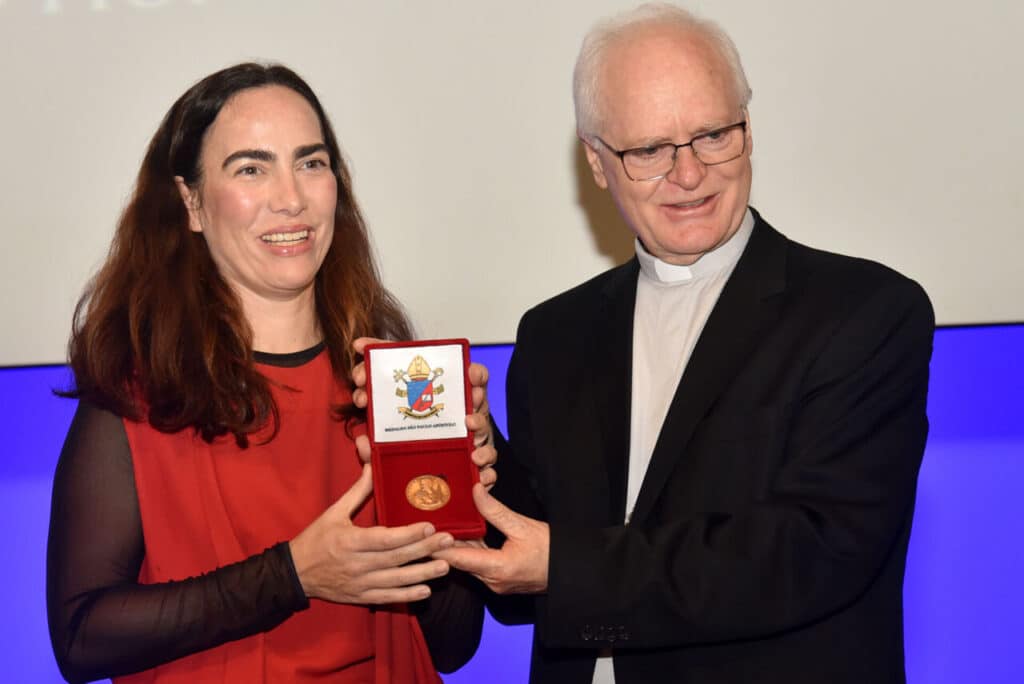 Contemplados com a Medalha São Paulo Apóstolo são reconhecidos por testemunho do Evangelho na cidade