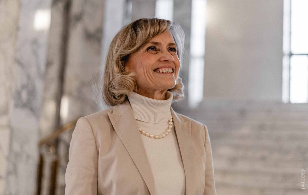 Em vários países, cristãos têm sido desrespeitados, atacados e mortos - Jornal O São Paulo