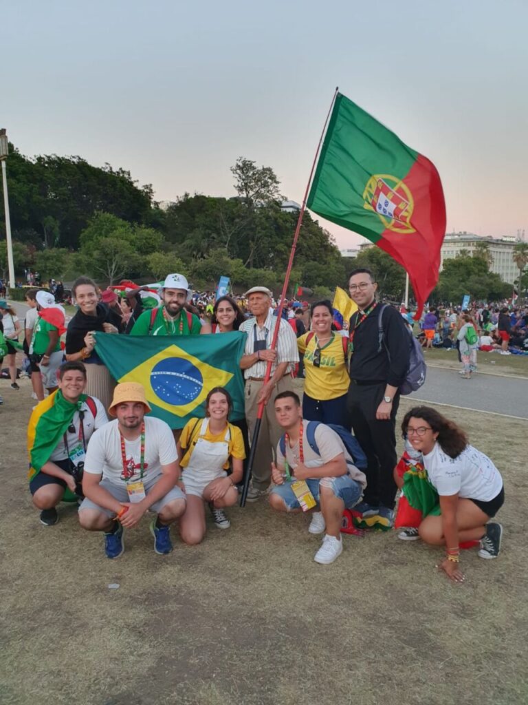 Peregrinos brasileiros se emocionam com a Via Sacra da JMJ Lisboa 2023 - Jornal O São Paulo