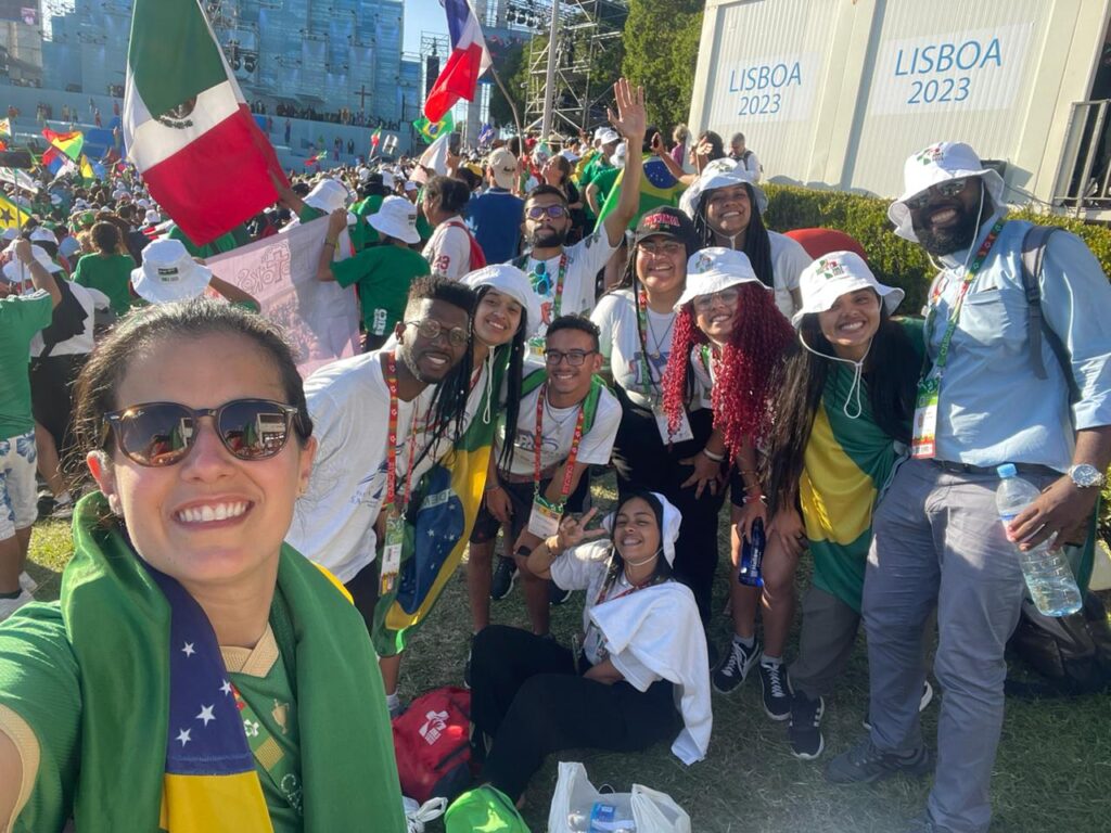 Peregrinos brasileiros descrevem a emoção da cerimônia de boas-vindas ao Papa - Jornal O São Paulo