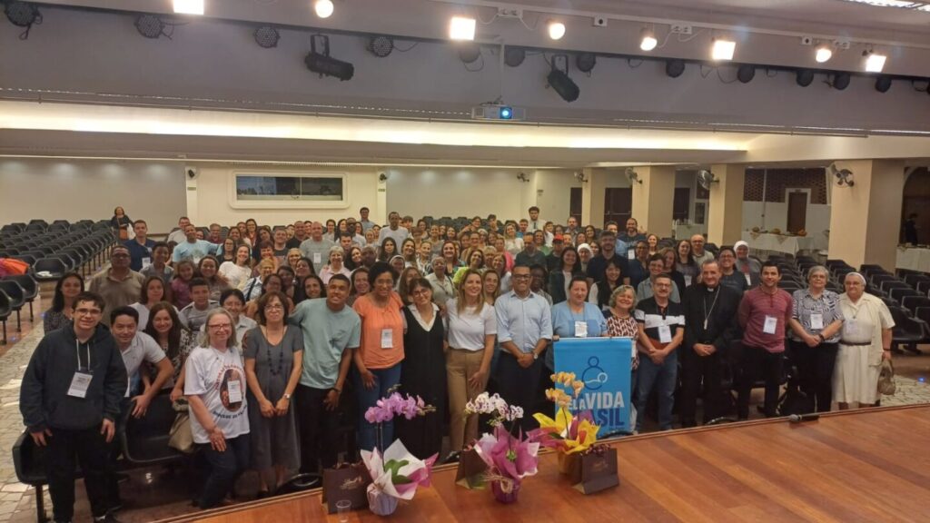 Dom Carlos Lema: ‘O intercâmbio entre a escola e a família contribuirá para a formação de bons cristãos e cidadãos responsáveis’ - Jornal O São Paulo