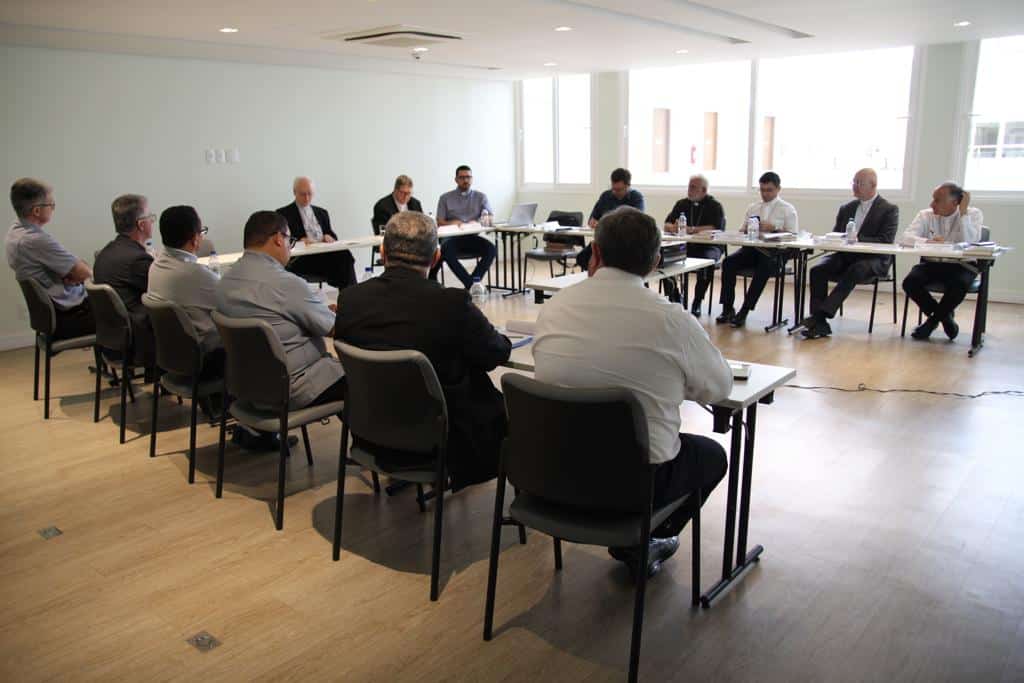 Bispos de recente nomeação: Liturgia e Teologia das Conferências Episcopais são temas desta terça-feira - Jornal O São Paulo