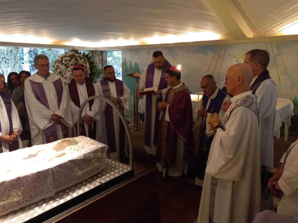Dom José Benedito preside missa exequial do Padre Cézar Teixeira - Jornal O São Paulo