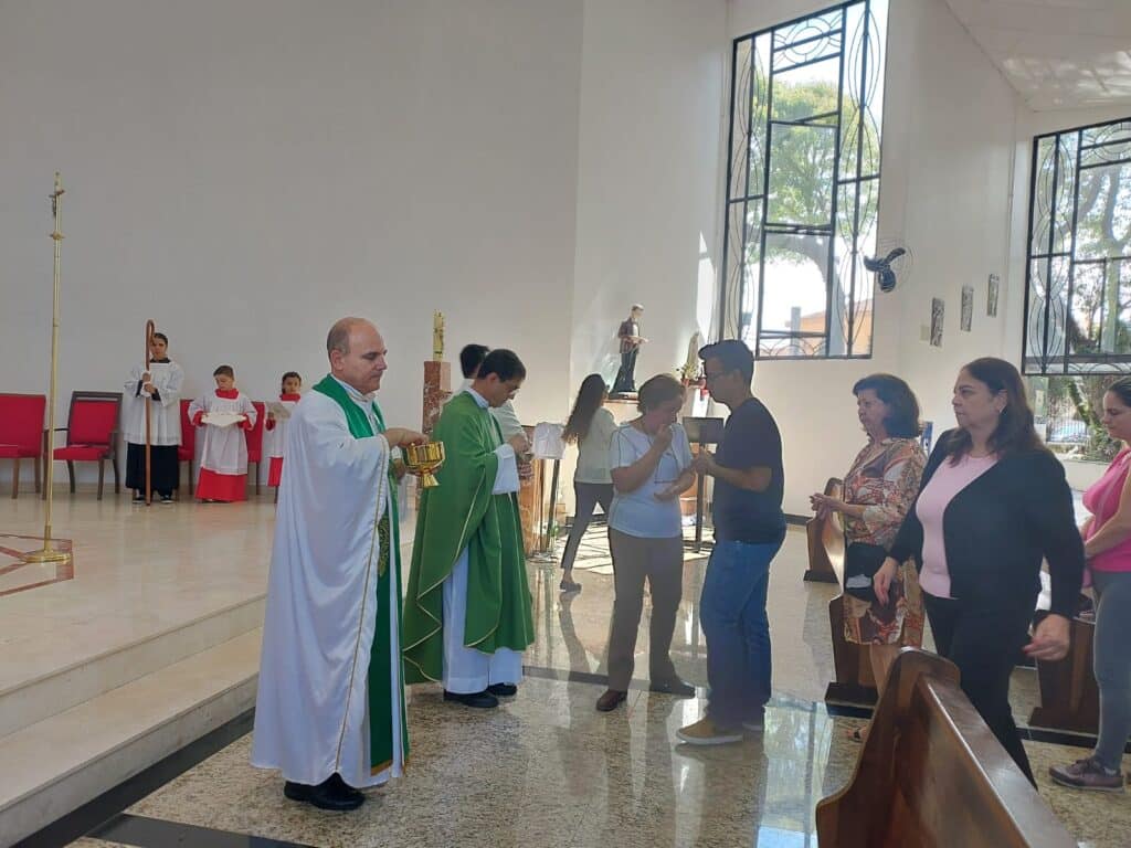 Paróquia São Domingos Sávio recebe a visita pastoral de Dom José Benedito - Jornal O São Paulo