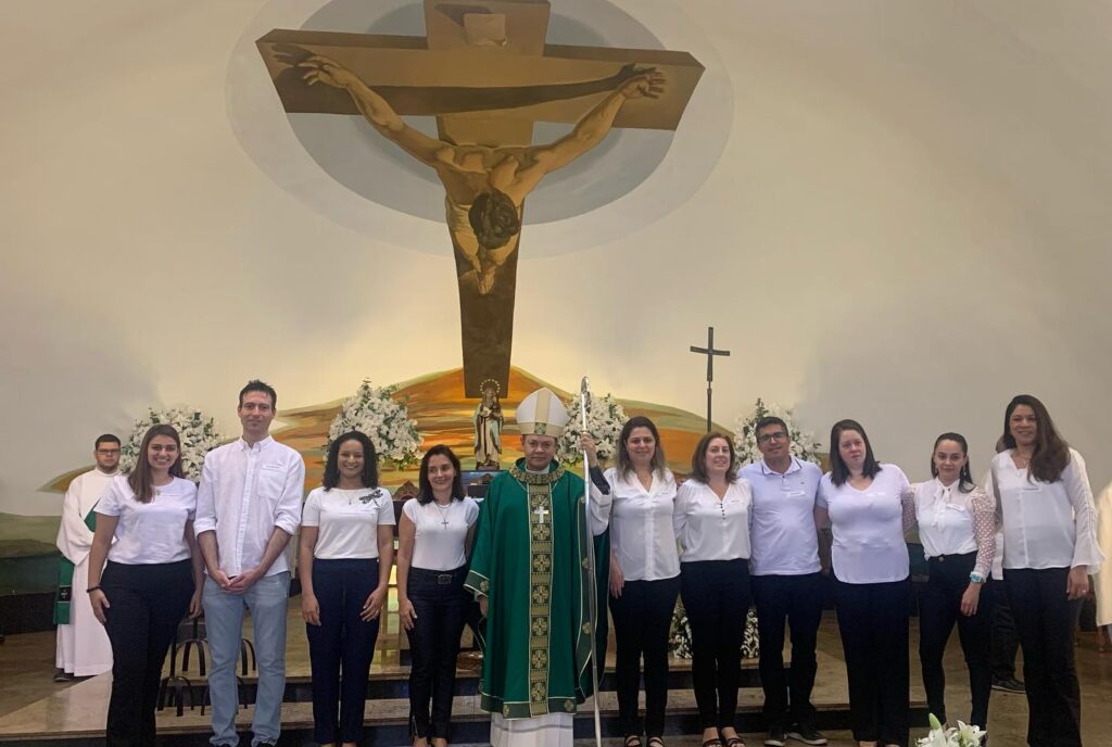 Caminhada pela paz, Crismas e instituição de ministros e coroinhas são destaques no Belém - Jornal O São Paulo