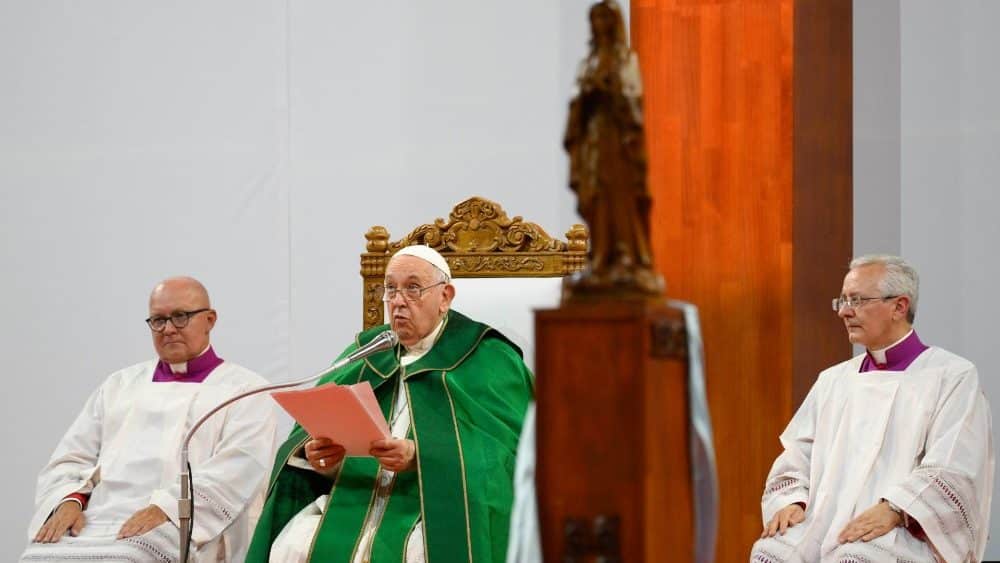 ‘Deus Amor vem ao nosso encontro para nos fazer filhos seus e irmãos entre nós’ - Jornal O São Paulo