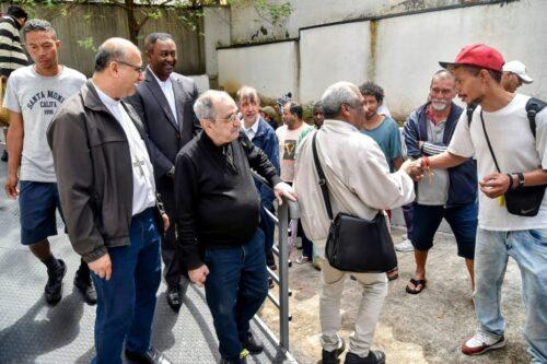 Dom Rogério visita novo projeto da Rede Rua na Sé - Jornal O São Paulo