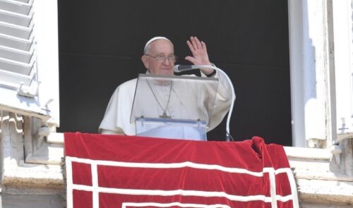 Francisco: a correção fraterna sugere ajudar o irmão no erro, com gentileza e não fofoca - Jornal O São Paulo