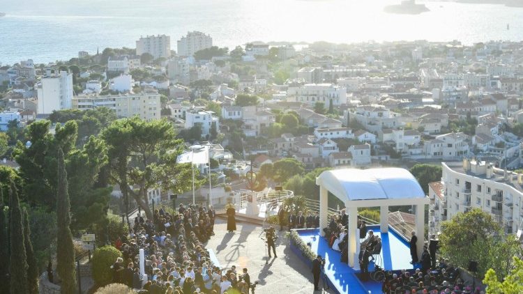 Papa lamenta que o Mar Mediterrâneo tenha se tornado um ‘enorme cemitério’ de migrantes - Jornal O São Paulo