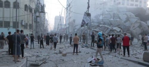 Papa: ‘Estou próximo dos que sofrem, palestinos e israelenses, vos abraço neste momento sombrio’ - Jornal O São Paulo