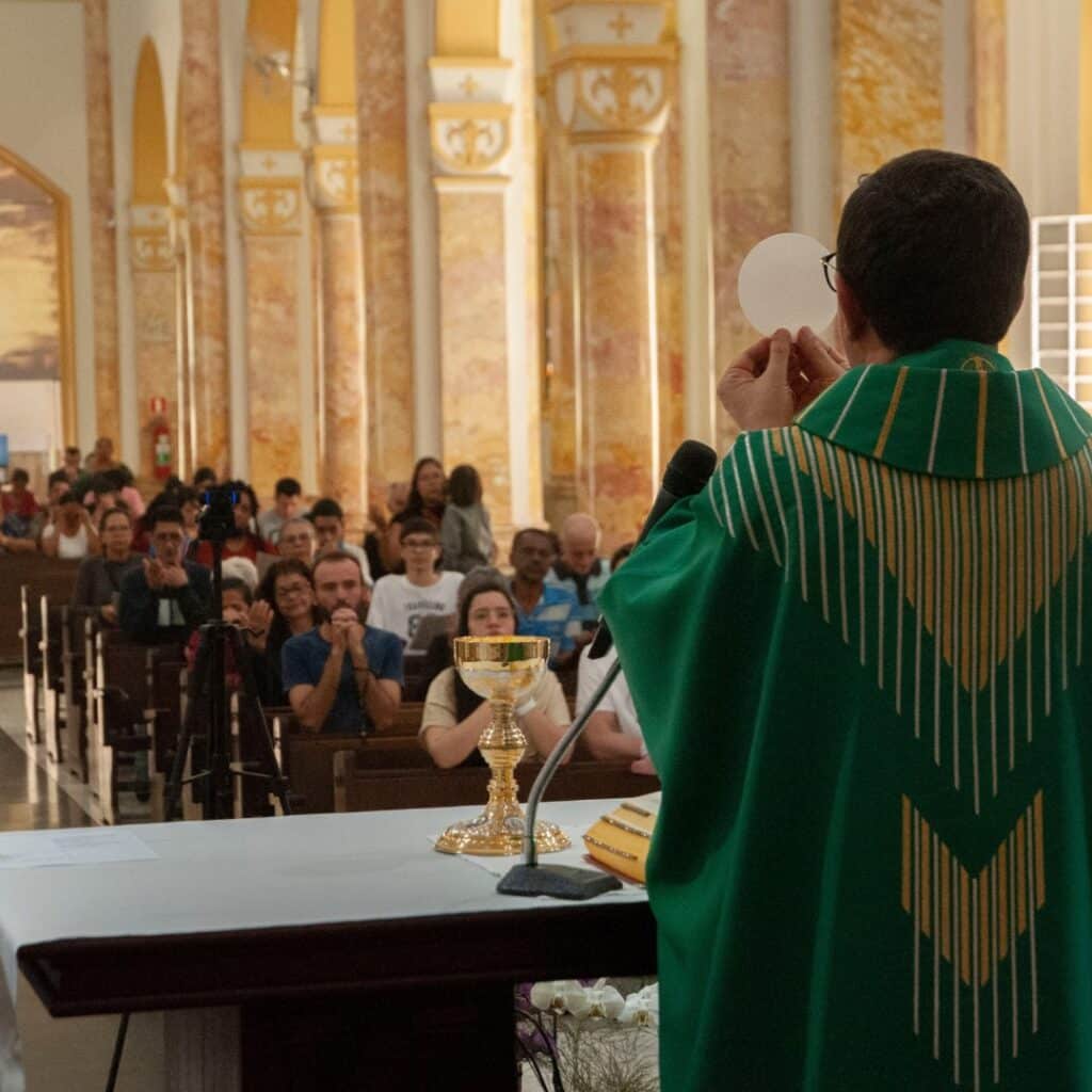 Terço, jubileu paroquial e encontro da Pastoral da Saúde em destaque no Belém - Jornal O São Paulo