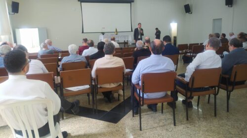 Dom Rogério se reúne com o clero atuante na Região - Jornal O São Paulo