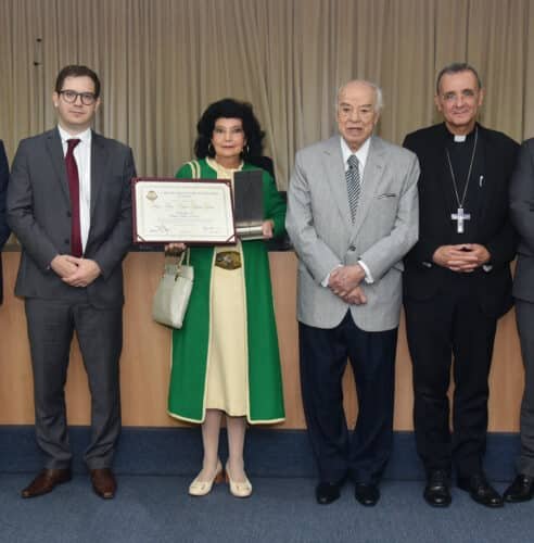 Juristas católicos conferem o Prêmio Santo Ivo à Profa Dra. Maria Helena Diniz - Jornal O São Paulo