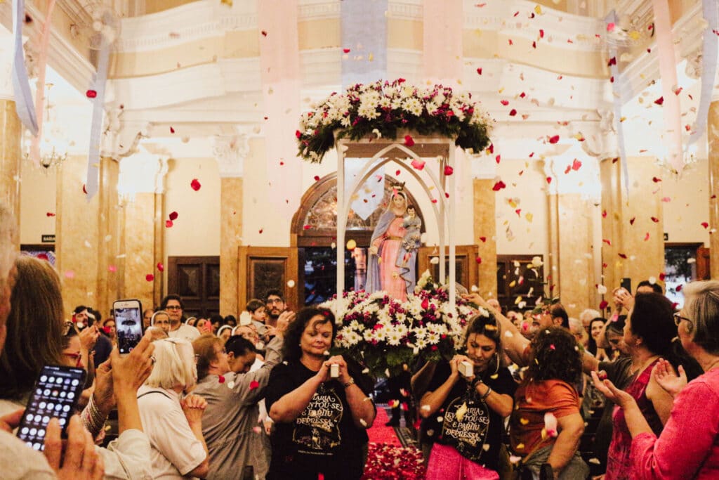 Formações, crismas e posse de padres são destaques na Região Sé - Jornal O São Paulo