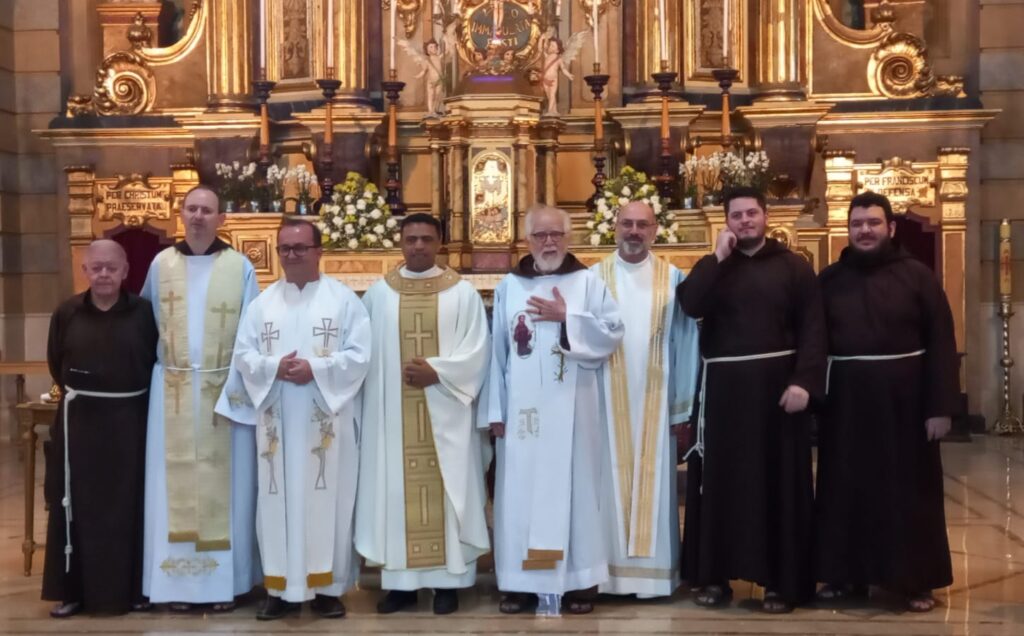 Formações, crismas e posse de padres são destaques na Região Sé - Jornal O São Paulo