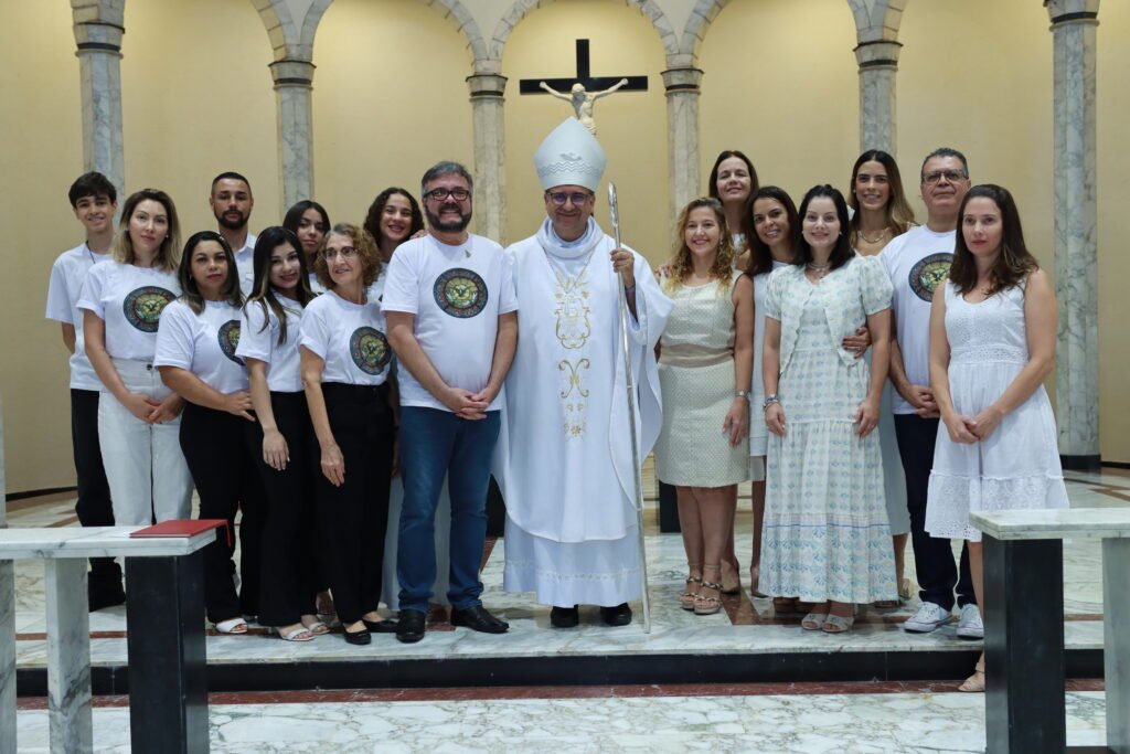Dom Rogério preside missas em paróquias da Sé - Jornal O São Paulo