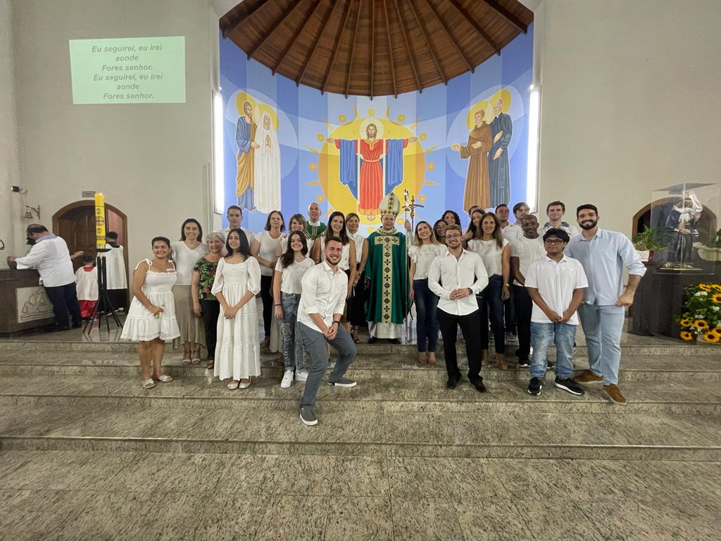 Dom Cícero preside crismas na Região Belém - Jornal O São Paulo