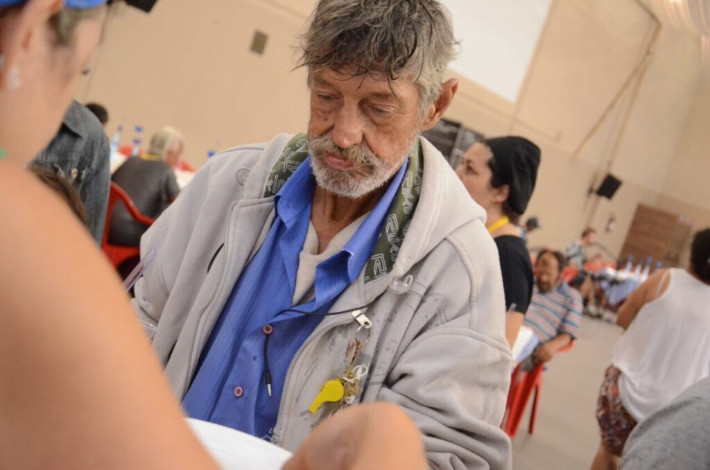 Dia Mundial dos Pobres: na Arquidiocese, programação inclui peregrinação jubilar e ações caritativas  - Jornal O São Paulo