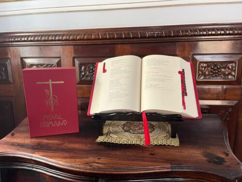 Missa, dia 3/12, em Aparecida, marcará o início do uso da Terceira Edição Típica do Missal Romano na Igreja no Brasil - Jornal O São Paulo