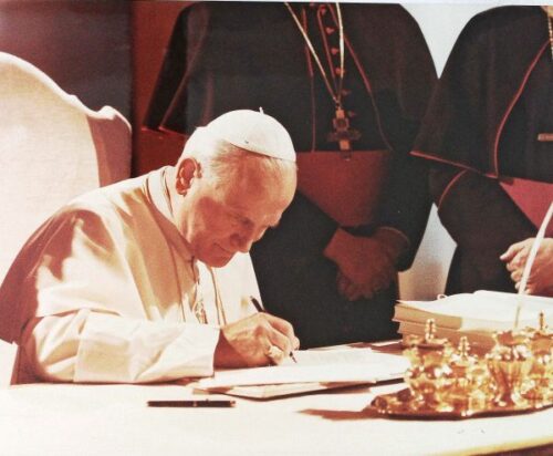 Simpósio internacional aborda avanços e desafios do Código de Direito Canônico nos seus 40 anos - Jornal O São Paulo