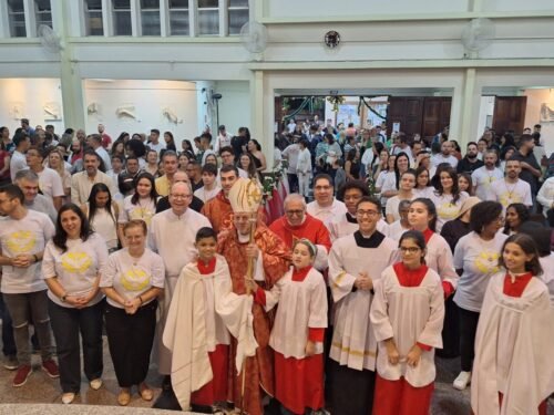 Crisma e posse de padre movimentam paróquias em Santana - Jornal O São Paulo