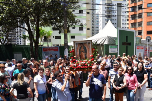 Sob a proteção da Virgem de Guadalupe, comunidade paroquial está sendo formada na Chácara Klabin - Jornal O São Paulo