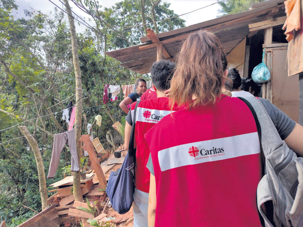 Solidariedade: um apelo global, praticado concretamente pela Igreja - Jornal O São Paulo