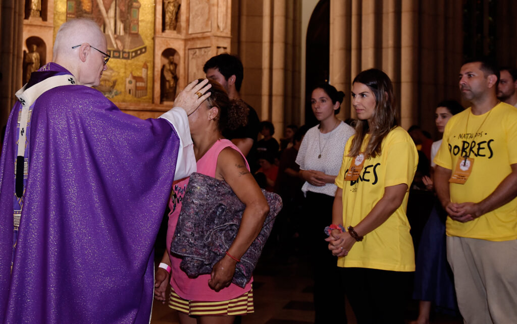 Natal dos Pobres: todos são bem-vindos à mesa para a ceia natalina - Jornal O São Paulo