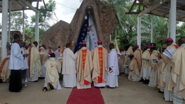 ACN e os dez países que necessitam orações pela paz - Jornal O São Paulo
