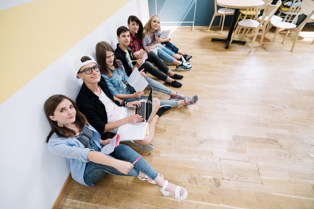 Poupança de incentivo a estudantes do ensino médio terá R$ 6,1 bilhões - Jornal O São Paulo