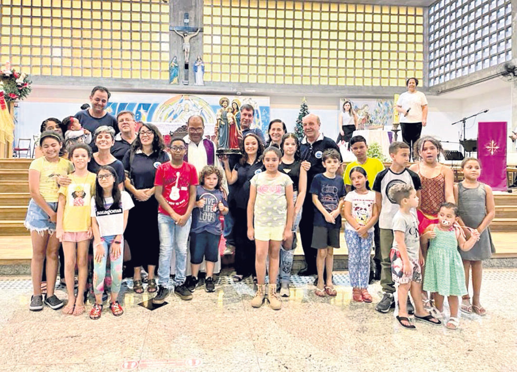 Na Sé, relíquias de Santa Teresinha do Menino Jesus e envio de missionários são destaque - Jornal O São Paulo