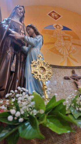 Paróquia Santa Ângela e São Serapião recebe relíquia de sua padroeira - Jornal O São Paulo