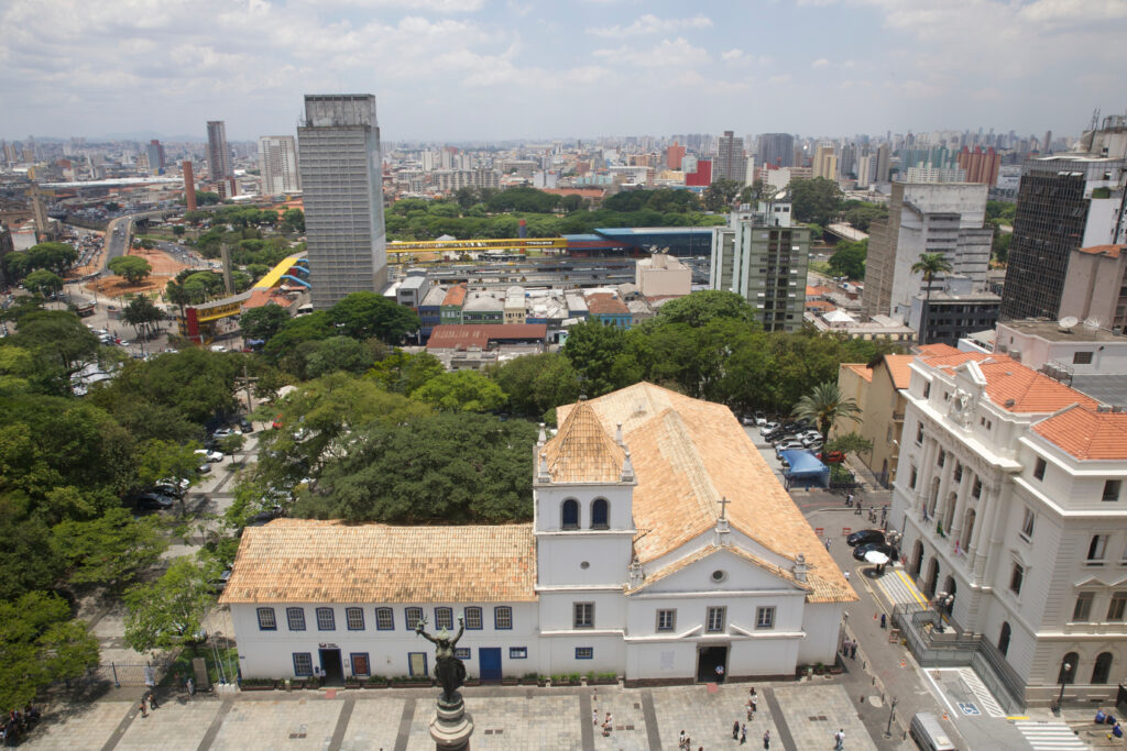 A metrópole que nasceu da fé - Jornal O São Paulo