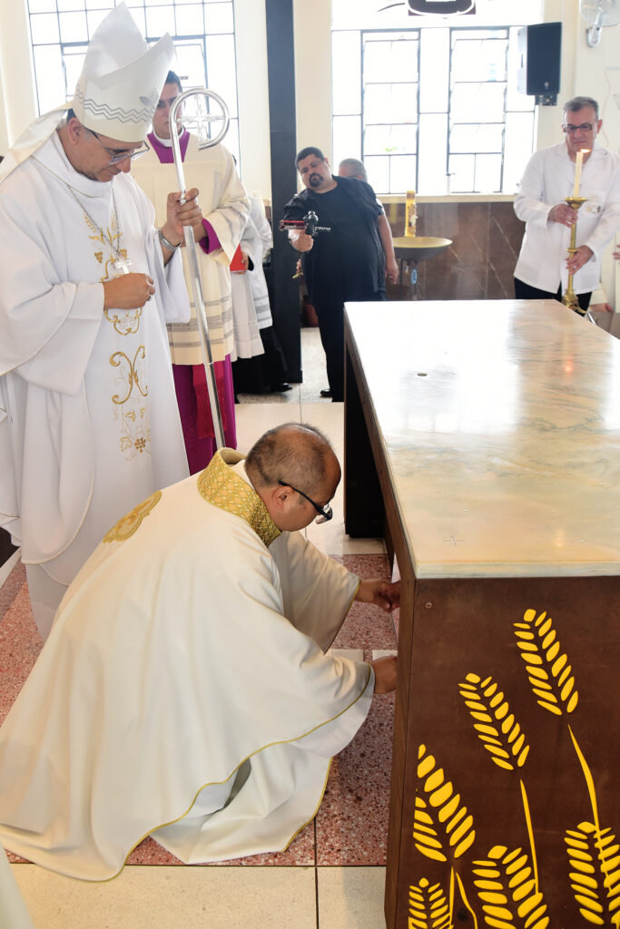 Templo e altar são dedicados na Paróquia Pessoal Chinesa Sagrada Família - Jornal O São Paulo