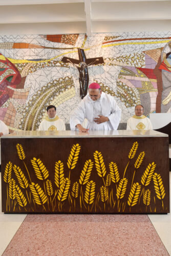 Templo e altar são dedicados na Paróquia Pessoal Chinesa Sagrada Família - Jornal O São Paulo