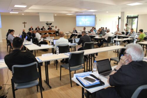 CONSEP acolhe as relíquias de Santa Teresinha e aponta processo de elaboração das novas diretrizes de evangelização - Jornal O São Paulo