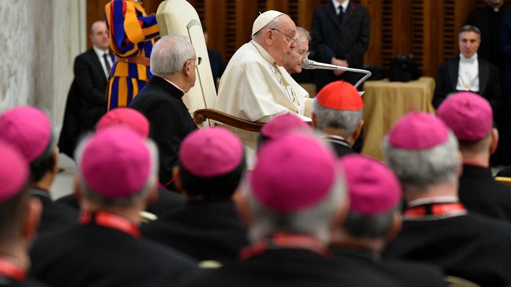 Papa pede a sacerdotes que não se esqueçam da ternura, misericórdia e perdão - Jornal O São Paulo