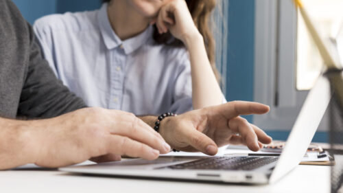 Dia da Internet Mais Segura alerta sobre crescente ameaça a crianças - Jornal O São Paulo