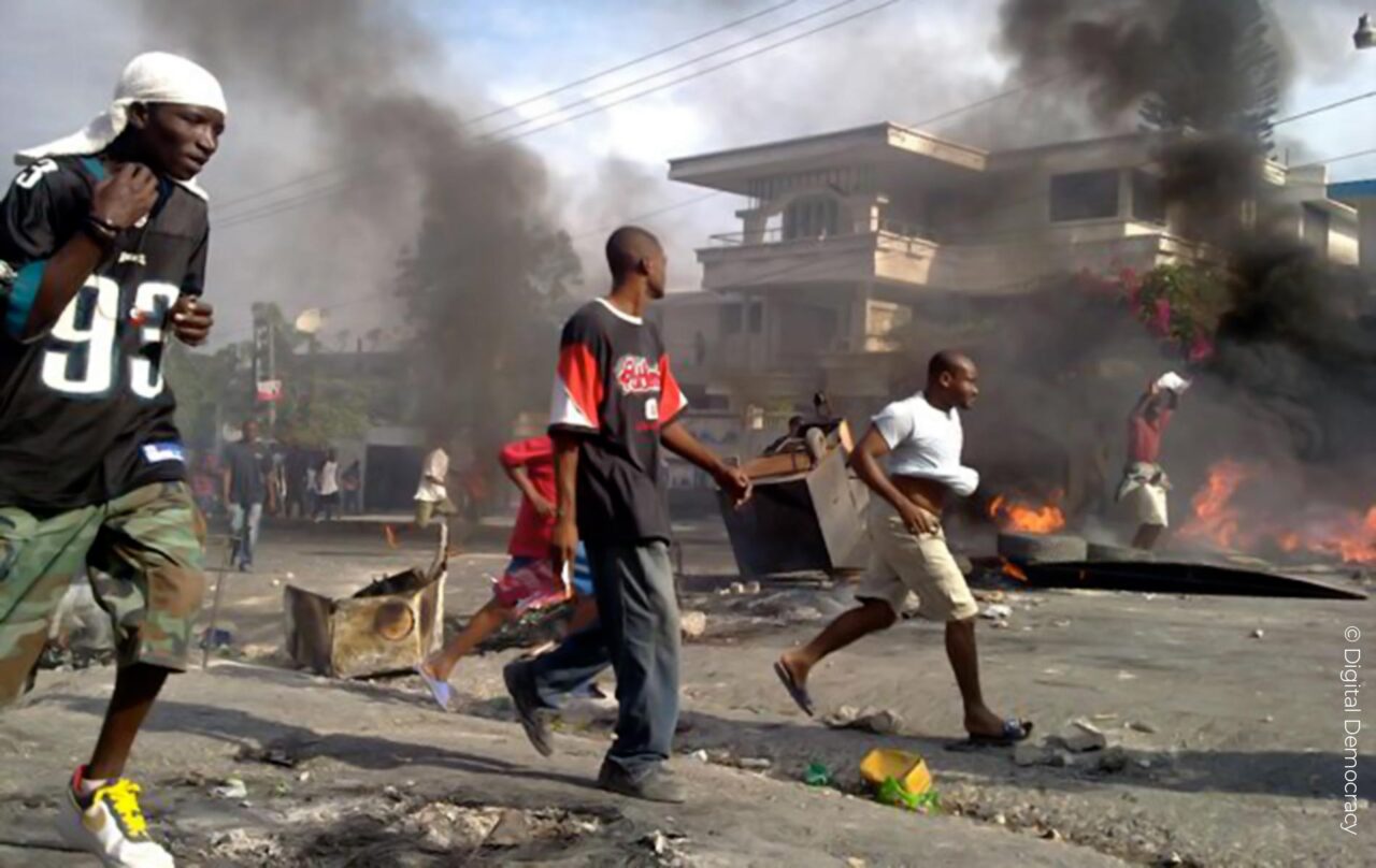 Haiti: Centenas de detentos escapam de presídio e violência aumenta na capital - Jornal O São Paulo