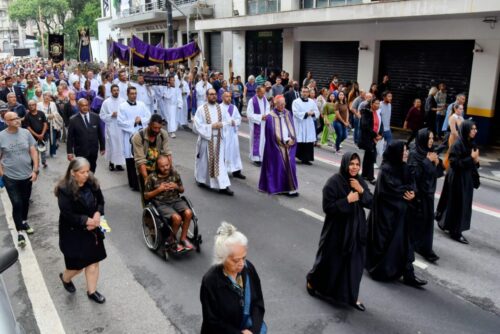 Na Sexta-feira da Paixão, fiéis recordam as últimas palavras de Cristo na cruz - Jornal O São Paulo