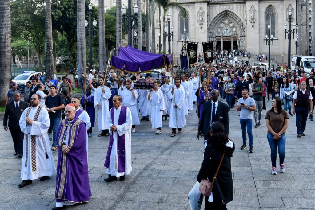 Na Sexta-feira da Paixão, fiéis recordam as últimas palavras de Cristo na cruz - Jornal O São Paulo