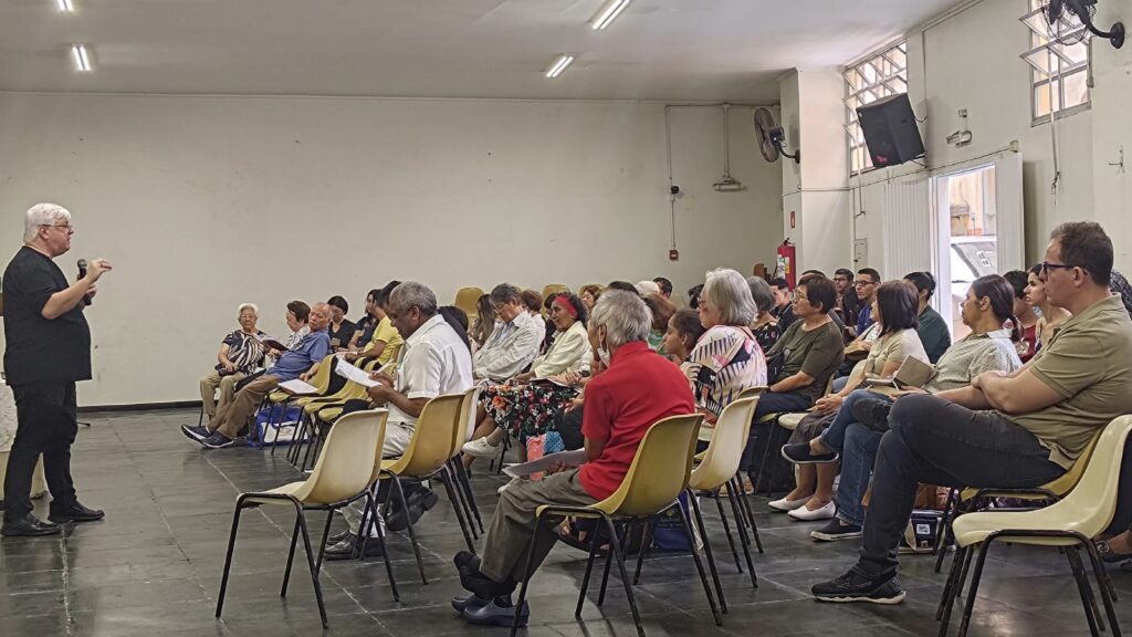 Crismas e formações mobilizam paróquias na Região Sé - Jornal O São Paulo