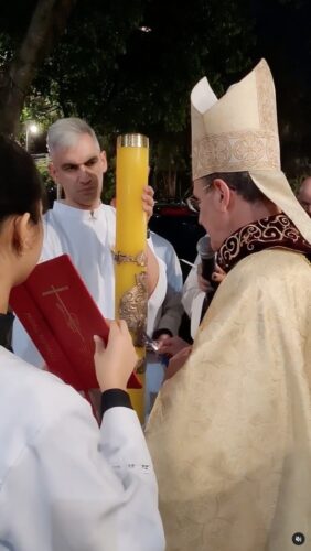 Bispo preside a Vigília Pascal na Paróquia Nossa Senhora do Monte Serrate - Jornal O São Paulo